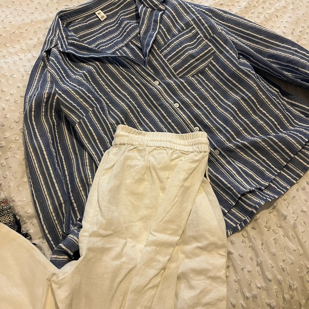 Blue & White Striped Buttondown